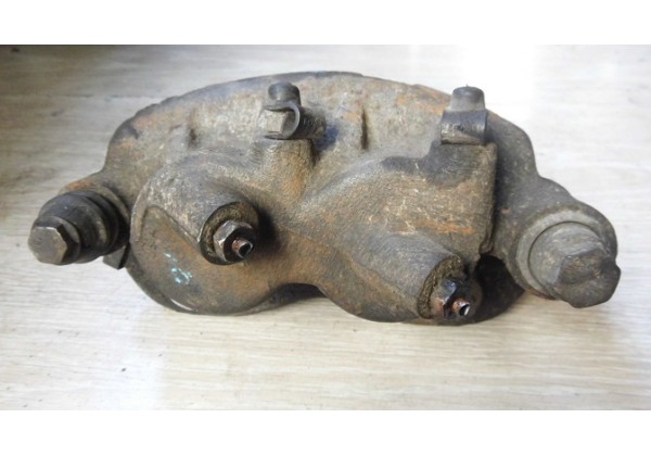 Супорт передній правий R15 Renault Master II, 7701205764